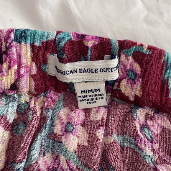 American Eagle off-shoulder floral top - Picture 2 of 2